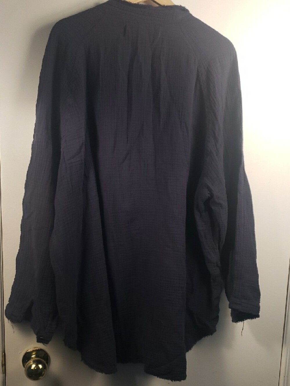 We The Free Summer Daydream Buttondown Medium in Navy - Picture 4 of 5